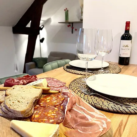 Daire Rooftop - Cosy Flat Centre Senlis (Oise)