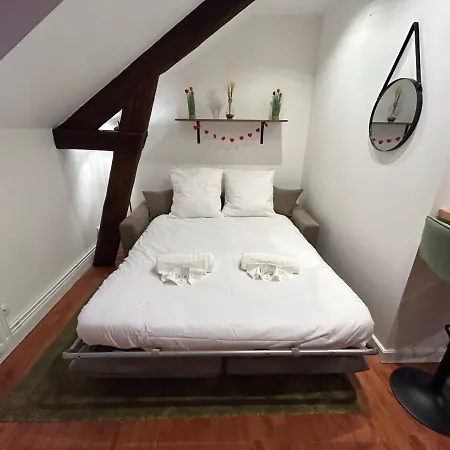 Rooftop - Cosy Flat Centre * Санлис