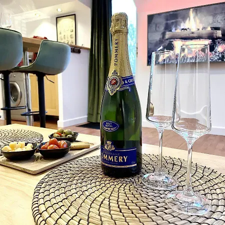 Rooftop - Cosy Flat Centre * سونلي