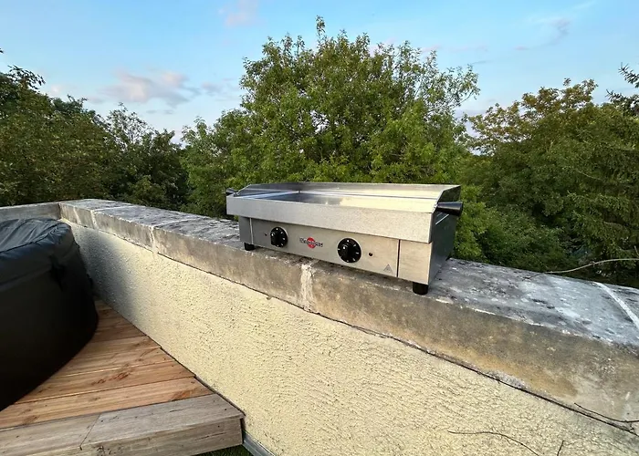 Rooftop - Cosy Flat Centre סנליס